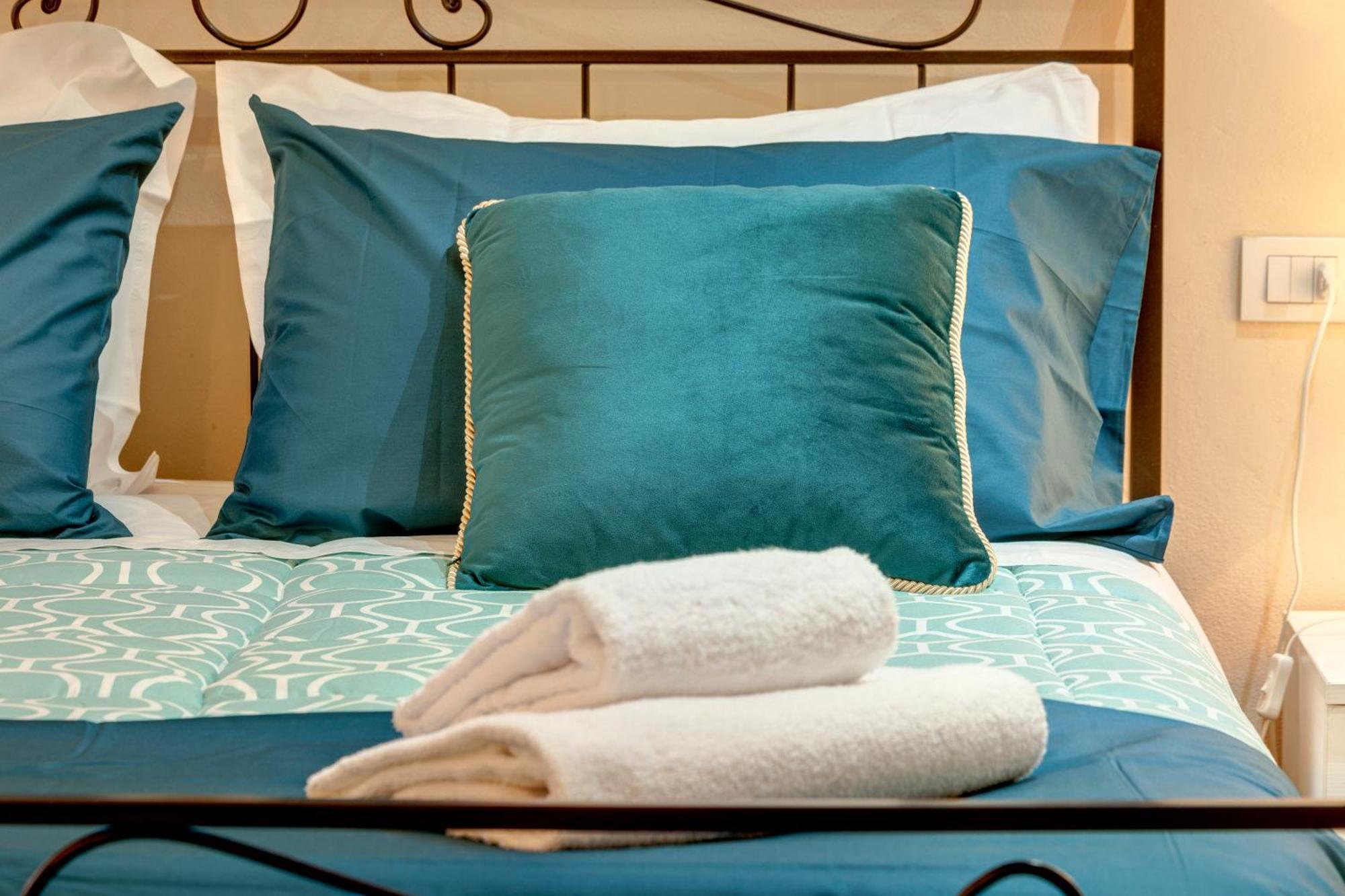 Golden House Apartment Флоренция Екстериор снимка